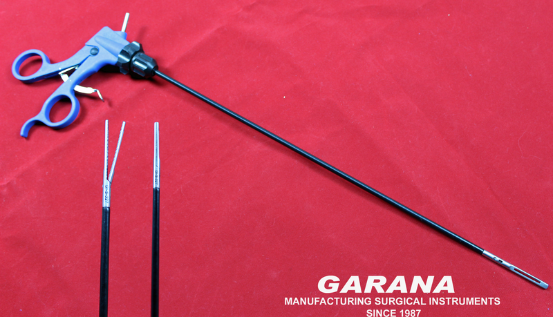 Johan Fenestrated Grasper, 40MM Sigle Action, Insulated Shaft Size 33CM Monopolar 5MM Ratchet Handle